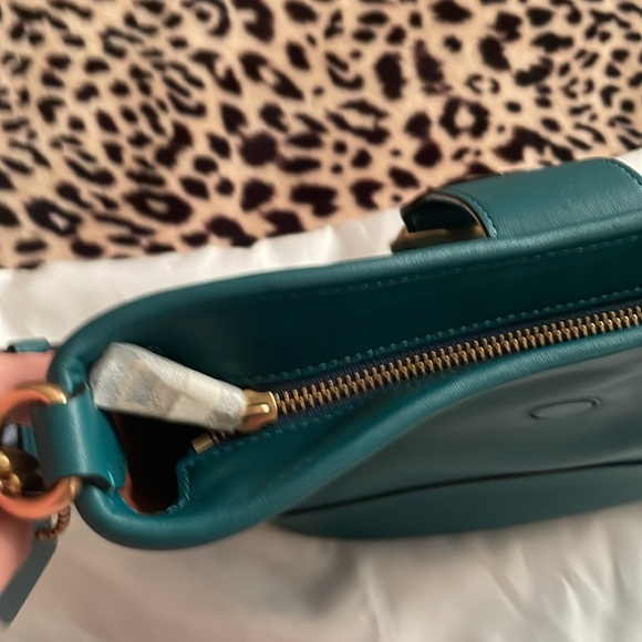 Brand New Coach Leather shoulder bag - Picture 4 of 7